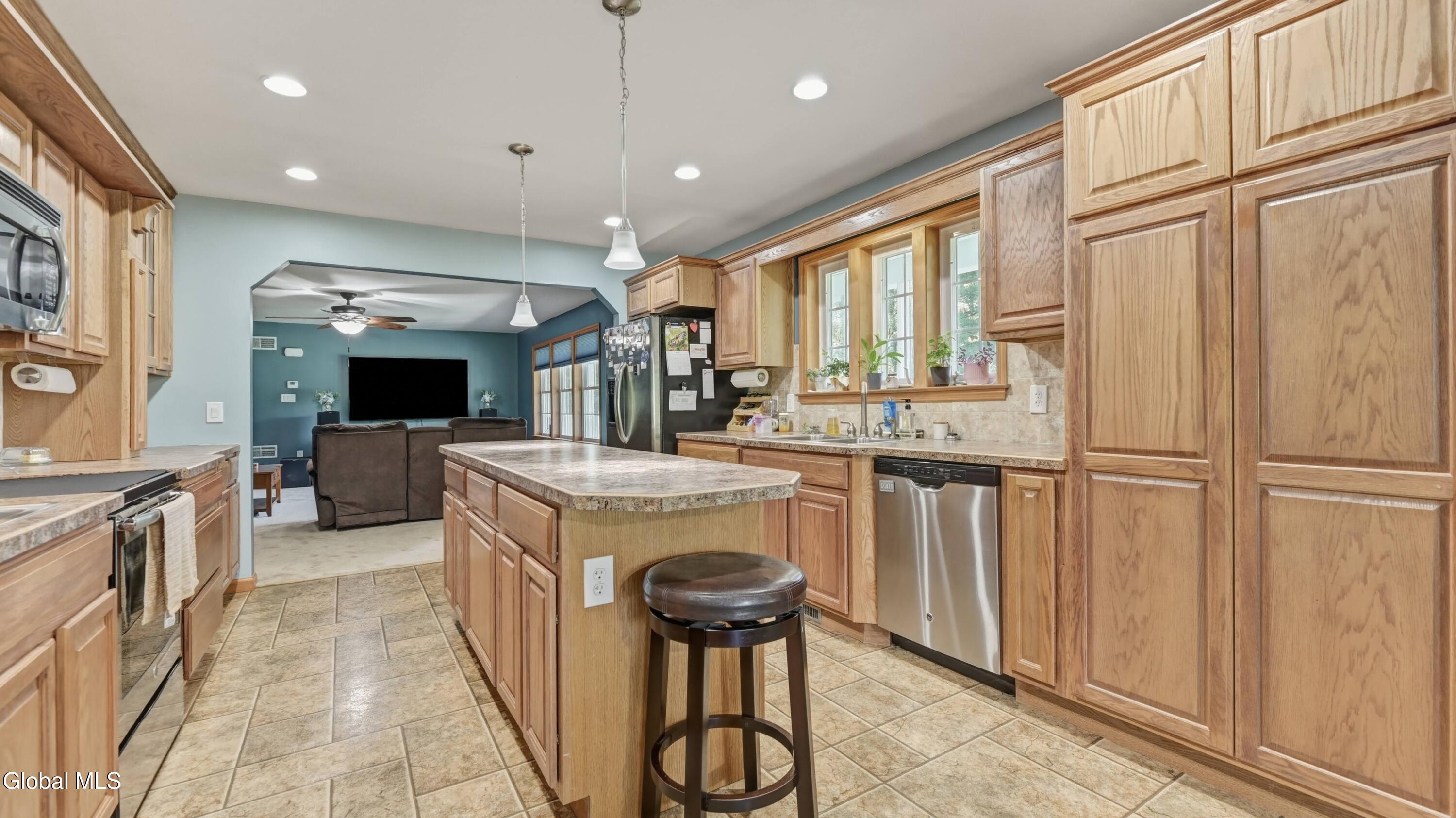 184 Hillview Road Gloversville, NY 12078 - Photo 14 of 60 184HillviewRd_012
