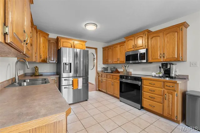 $370,000 | 1601 Watson Drive, Jackson, MO 63755