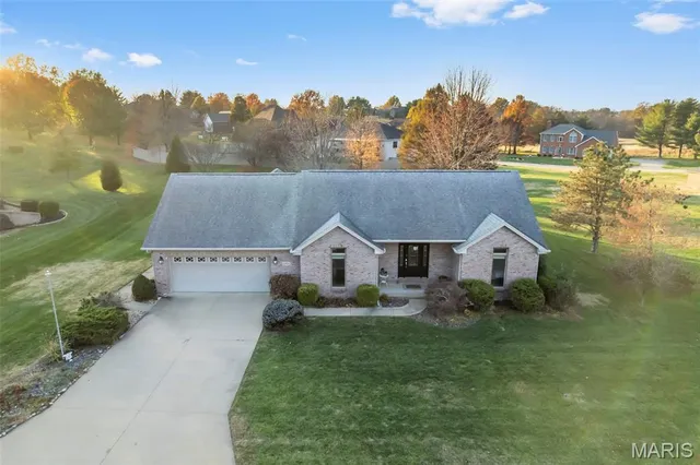 $370,000 | 1601 Watson Drive, Jackson, MO 63755