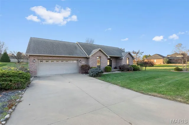 $370,000 | 1601 Watson Drive, Jackson, MO 63755