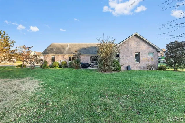 $370,000 | 1601 Watson Drive, Jackson, MO 63755