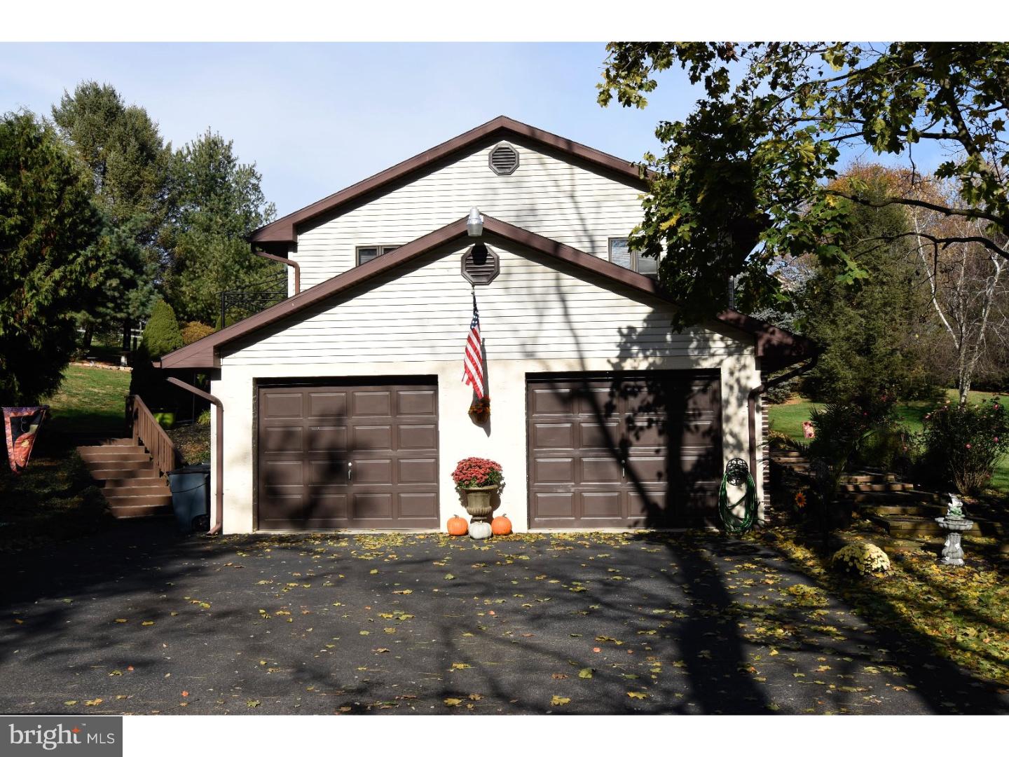 272 Hill Road Robesonia, PA 19551 - Photo 4 of 25 Gallery Image 4
