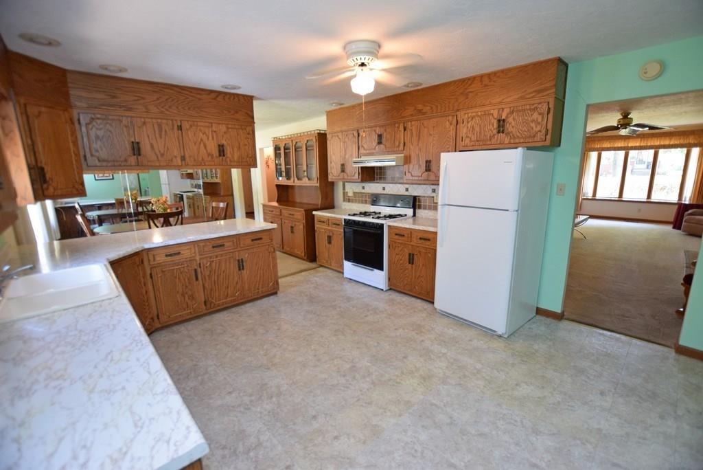 552 South Pendleton Avenue Pendleton, IN 46064 - Photo 9 of 27