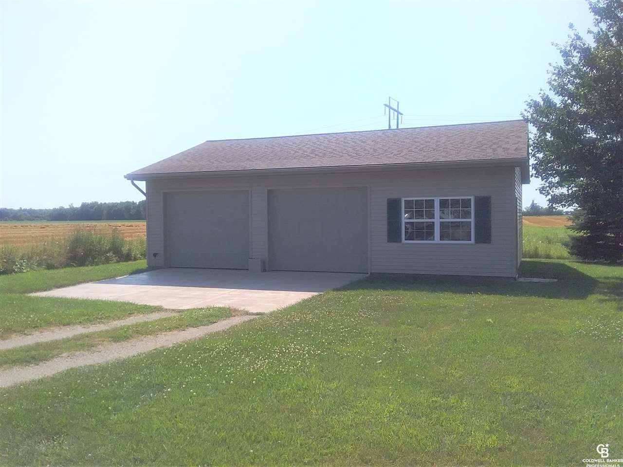 1885 North State Road Owosso, MI 48867 - Photo 5 of 21 31389486-4.JPG