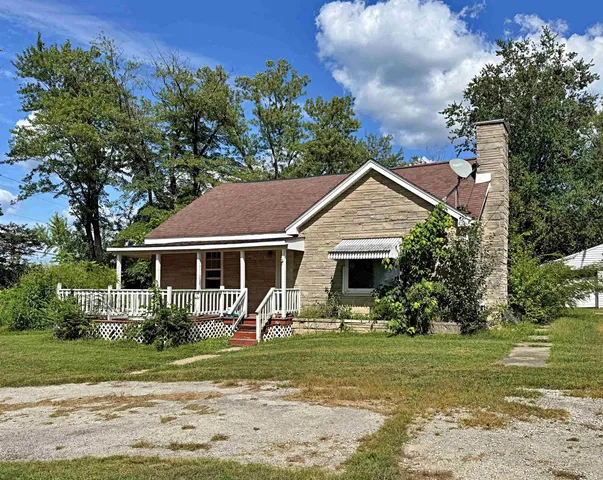 $164,500 | 1559 Scenic Hill Road, Loogootee, IN 47553