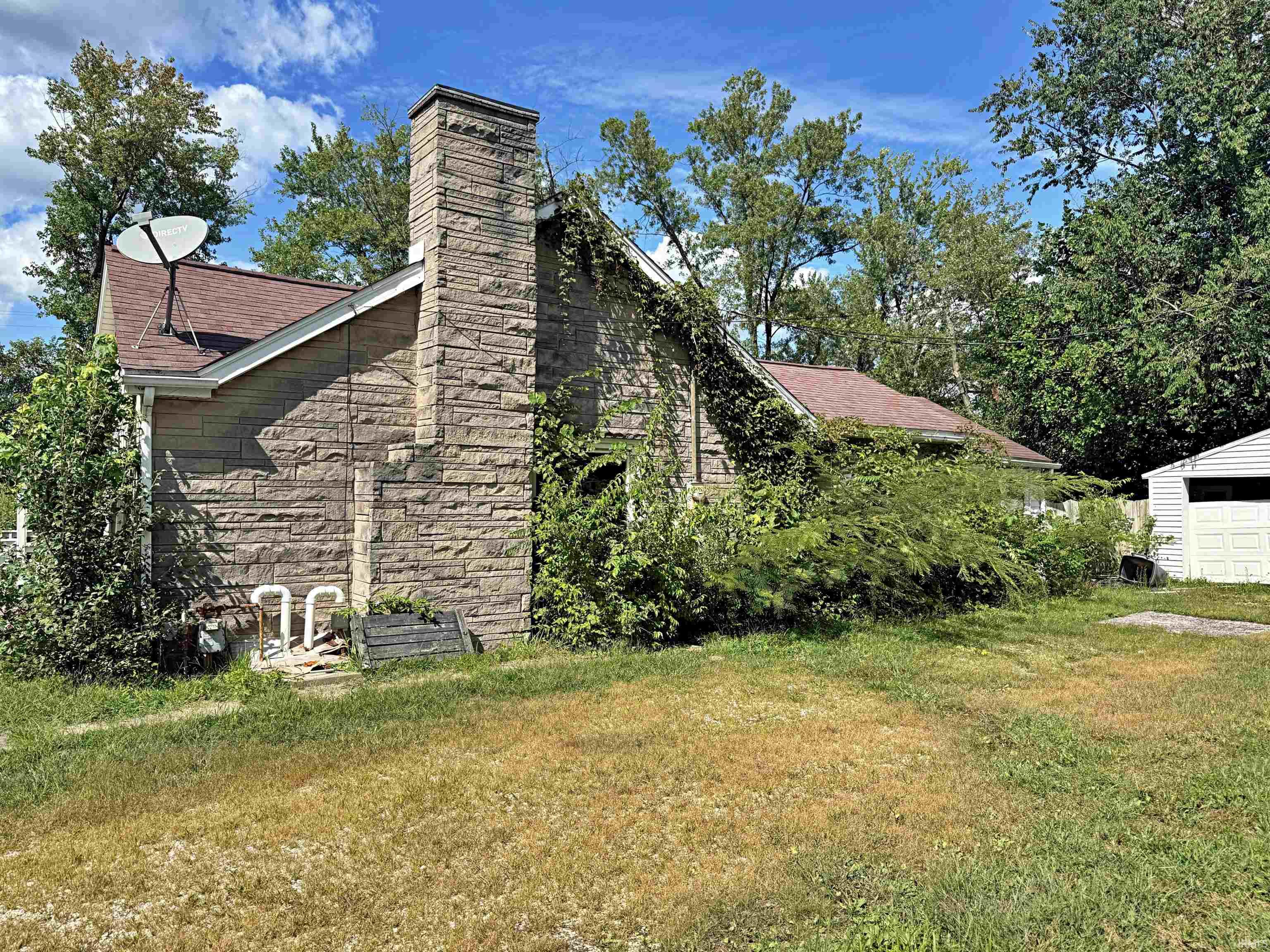 1559 Scenic Hill Road Loogootee, IN 47553 - Photo 2 of 7