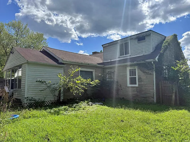 $164,500 | 1559 Scenic Hill Road, Loogootee, IN 47553