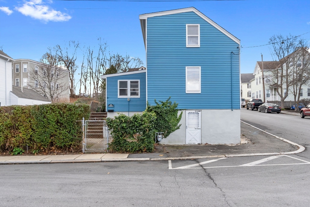 65 Buffum Street Salem, MA 01970 - Photo 3 of 35 Gallery Image 3