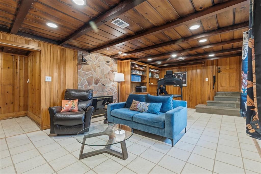 85 Lambeth Drive Pittsburgh, PA 15241 - Photo 32 of 47 a living room with furniture and a glass door