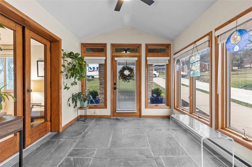 85 Lambeth Drive Pittsburgh, PA 15241 - Photo 6 of 47 a view of an entryway