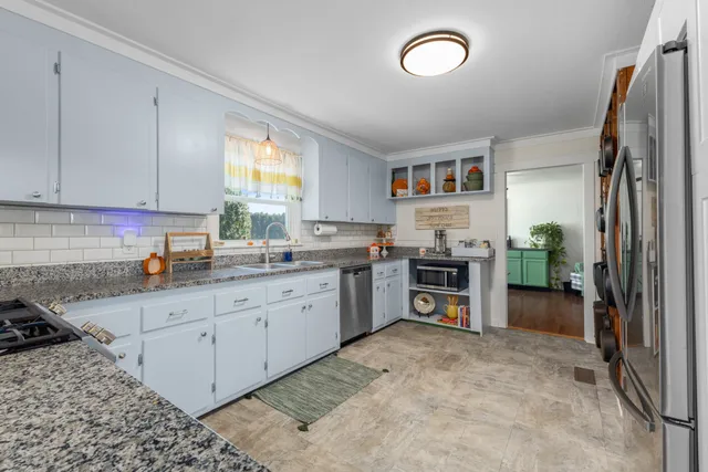 $324,999 | 3564 Smithville Highway, McMinnville, TN 37110