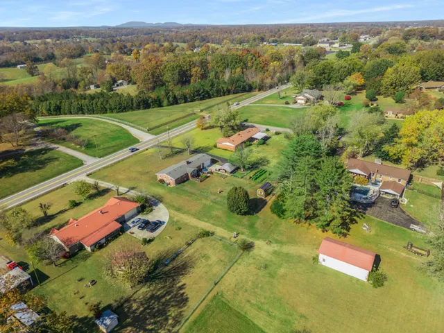 $324,999 | 3564 Smithville Highway, McMinnville, TN 37110