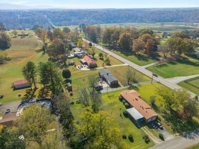 $324,999 | 3564 Smithville Highway, McMinnville, TN 37110