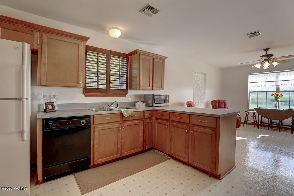 1201 Adolph Road New Iberia, LA 70560 - Photo 7 of 33 Gallery Image 7