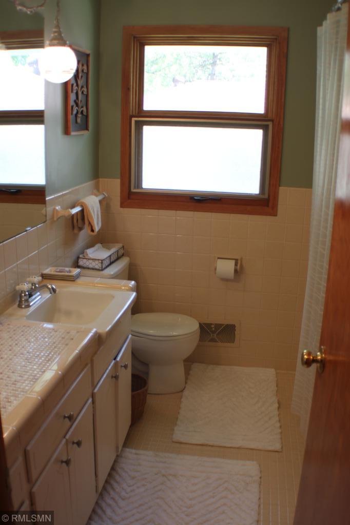 2339 11th Avenue Northwest Rochester, MN 55901 - Photo 14 of 24 Gallery Image 14
