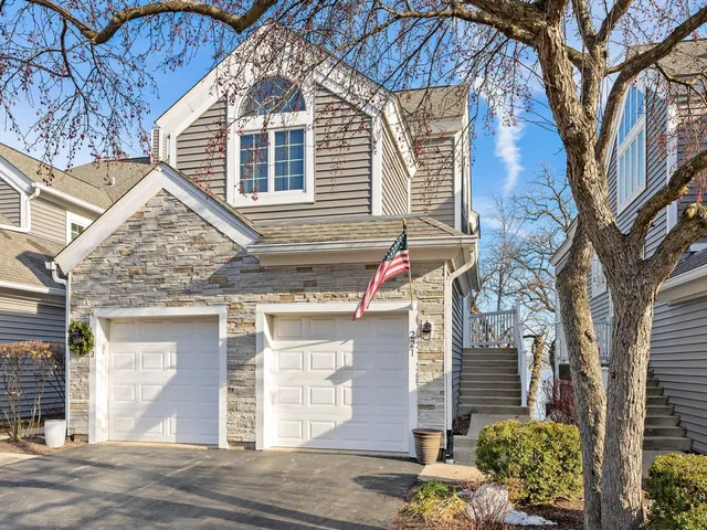 $589,000 | 221 Sandy Point Lane, Lake Zurich, IL 60047