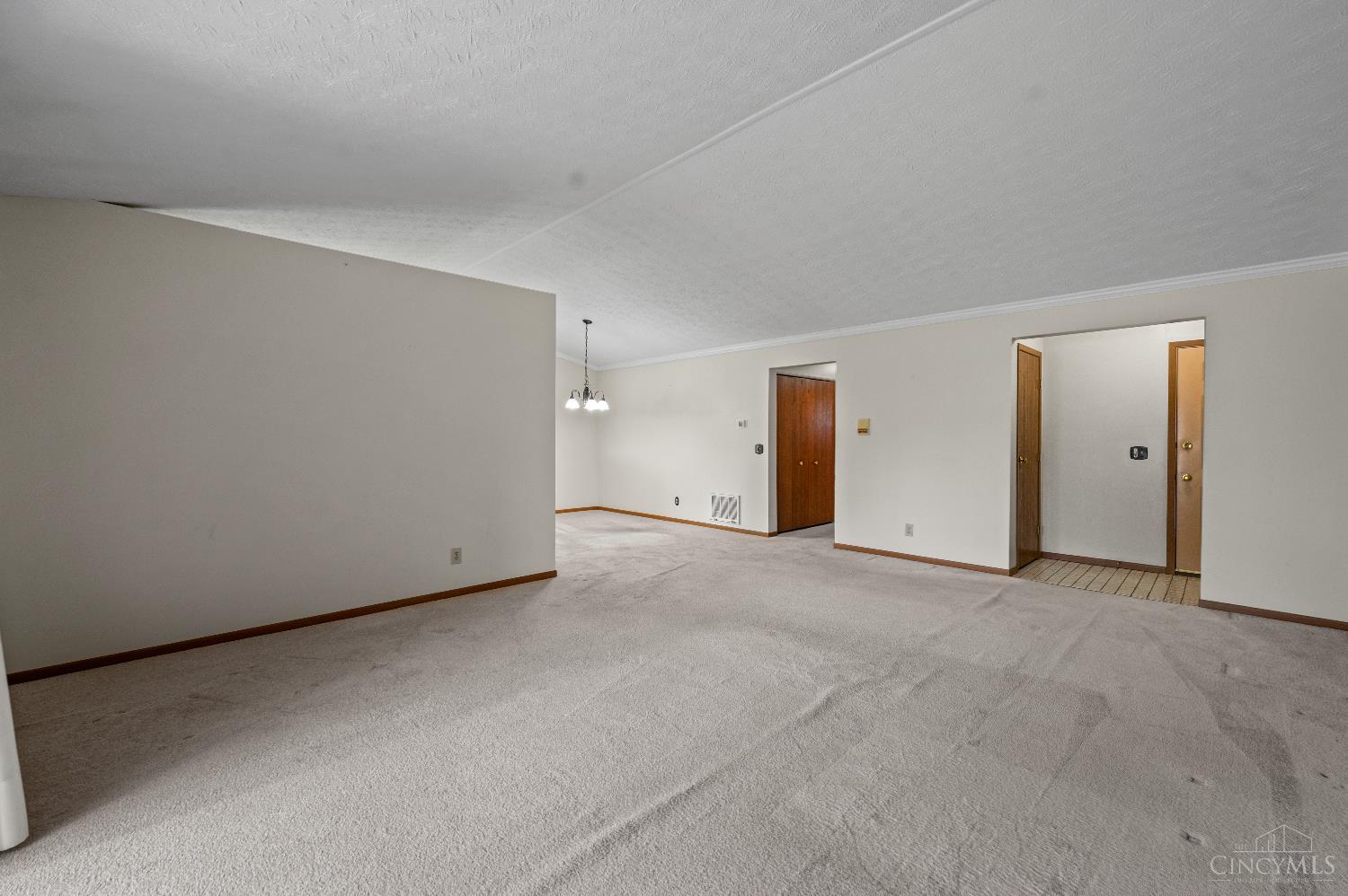 3981 School Section Road, Unit 11 Cincinnati, OH 45211 - Photo 9 of 33 Gallery Image 9