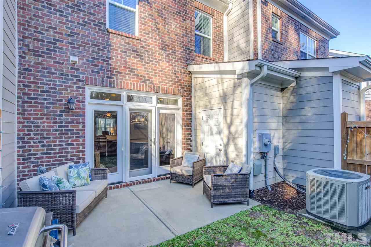 530 Ledbetter Court Raleigh, NC 27608 - Photo 15 of 29