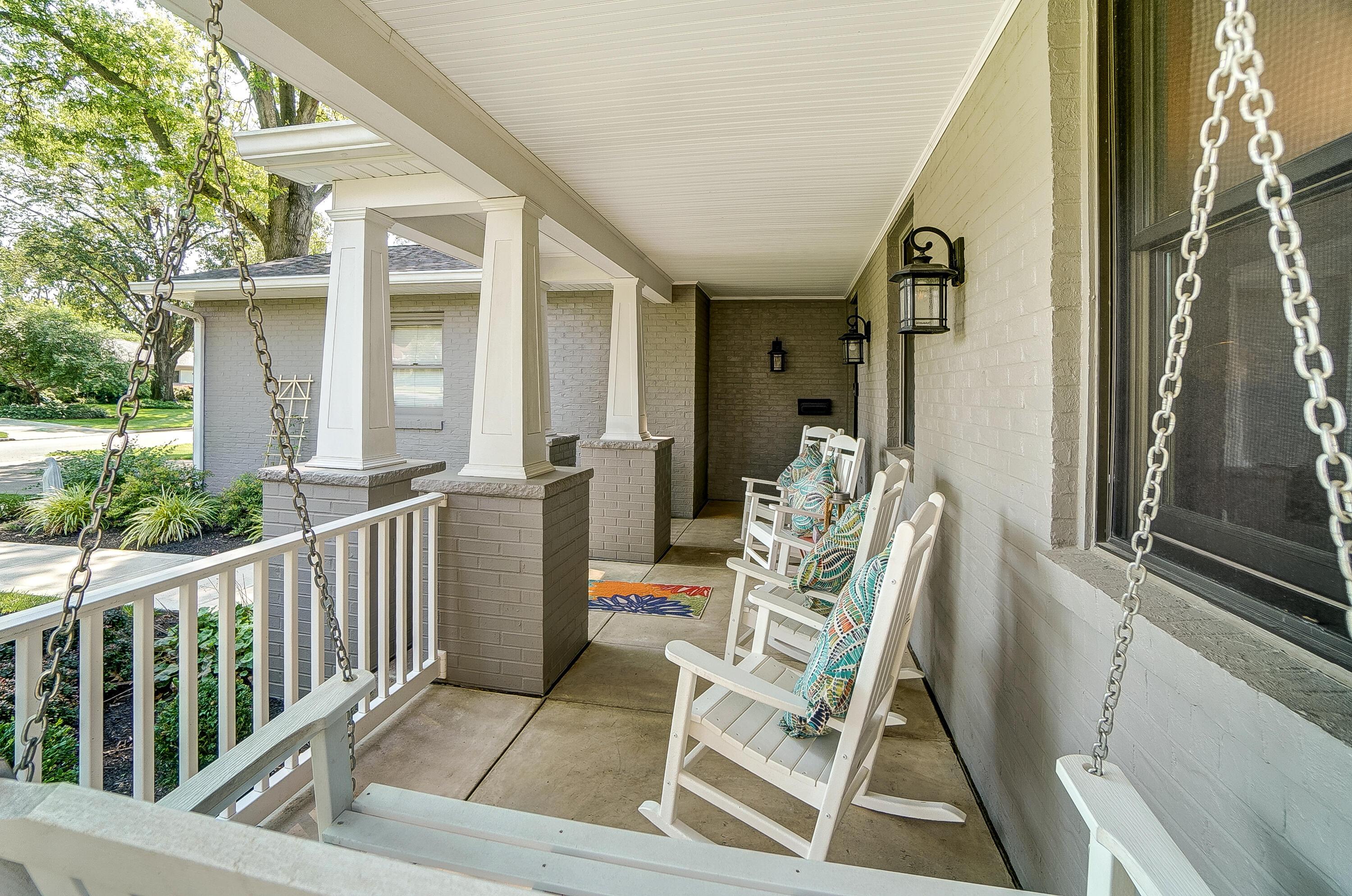 179 South Harding Road Columbus, OH 43209 - Photo 5 of 48 Front Porch