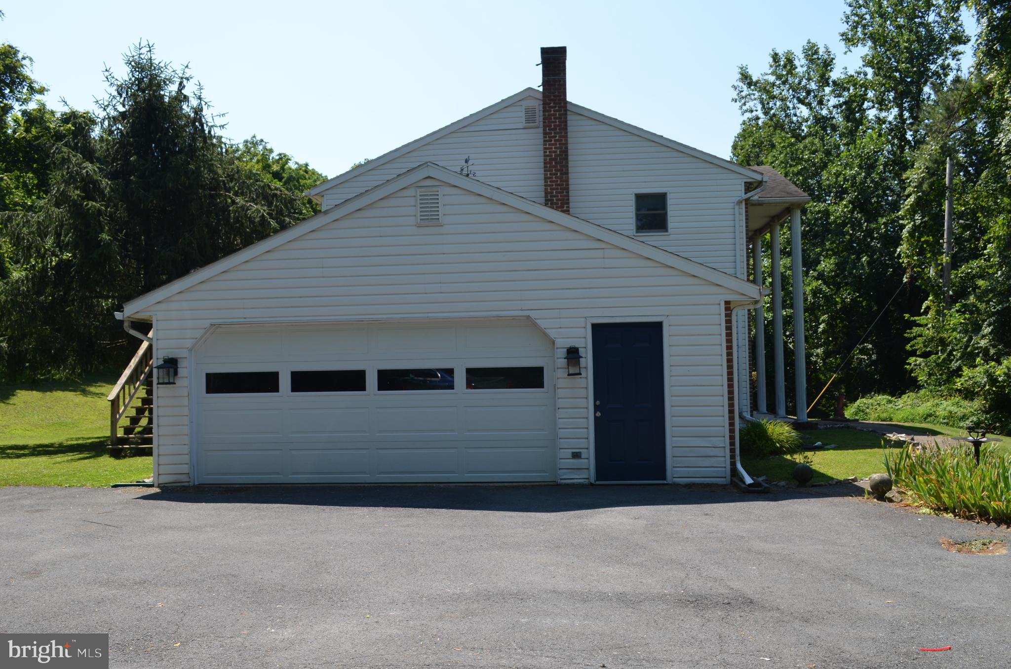 435 Big Spring Road New Cumberland, PA 17070 - Photo 7 of 79 Side entry garage