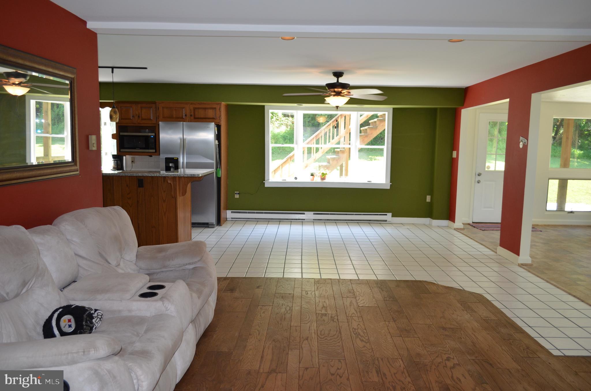 435 Big Spring Road New Cumberland, PA 17070 - Photo 10 of 79 Family room