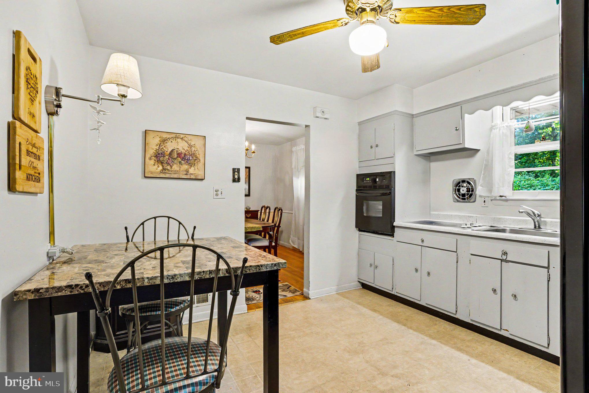 2604 Cub Hill Road Baltimore, MD 21234 - Photo 10 of 24
