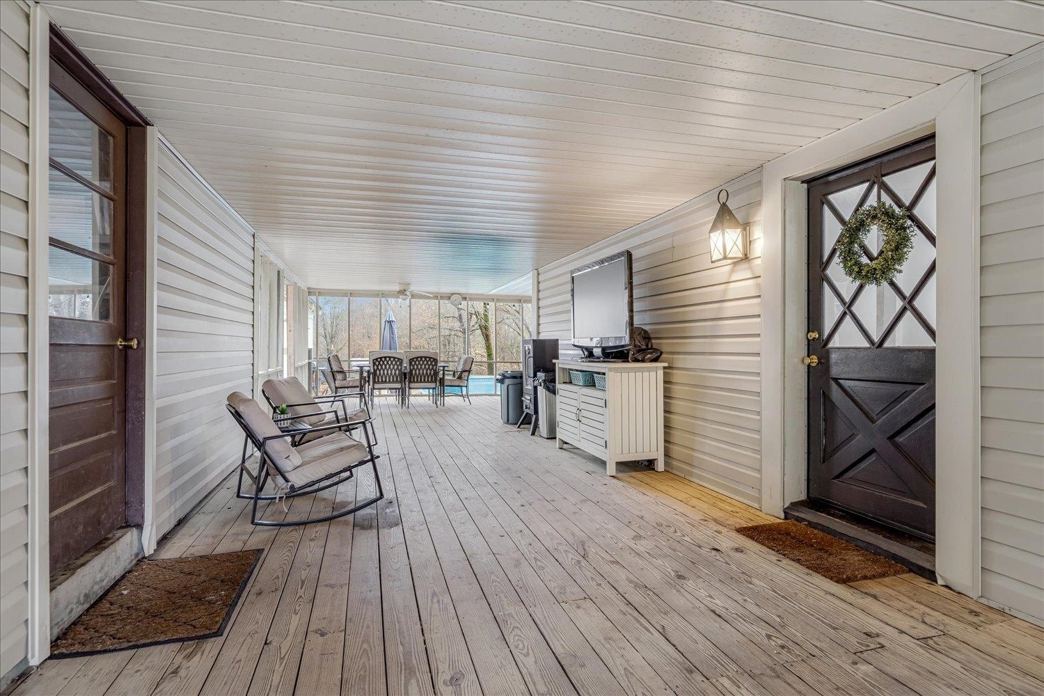 8379 Craven Road Bartlett, TN 38002 - Photo 33 of 40 a view of a livingroom with furniture and hardwood floor