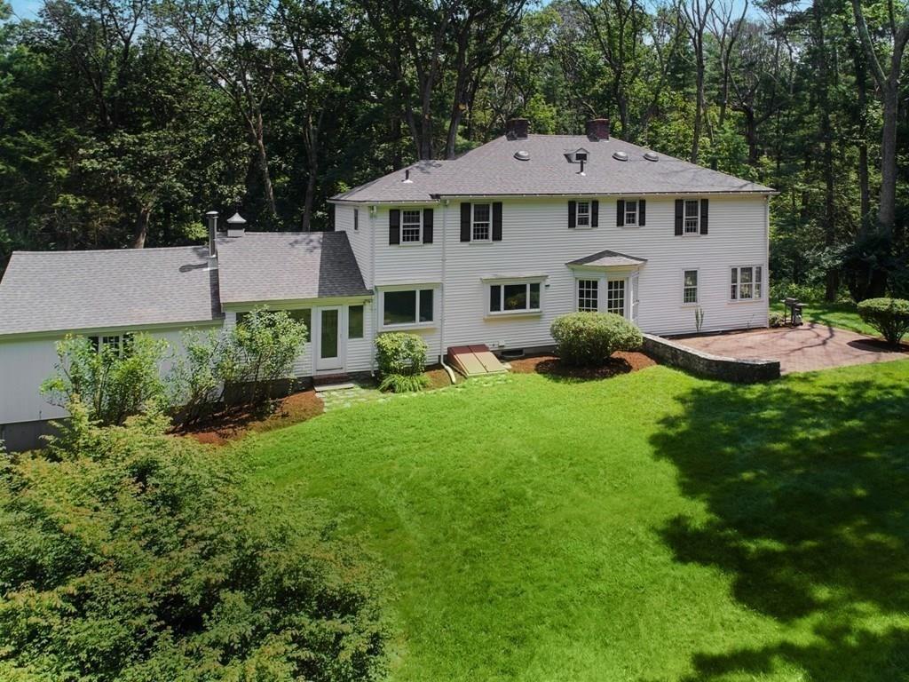 86 Nason Hill Road Sherborn, MA 01770 - Photo 4 of 40 Gallery Image 4
