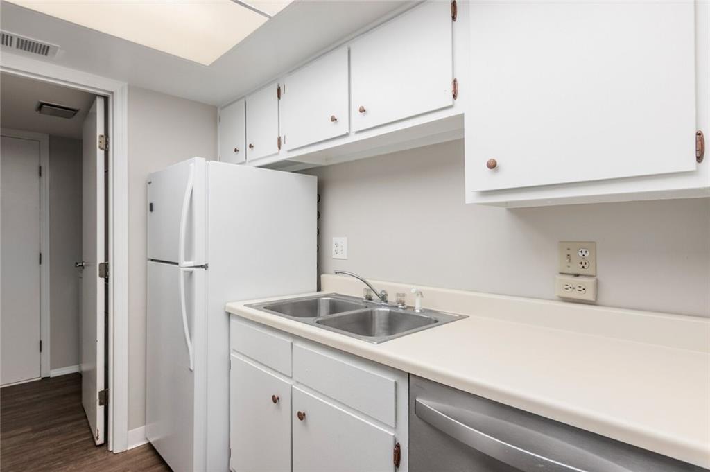 3962 Braddock Road Indianapolis, IN 46268 - Photo 9 of 20 Gallery Image 9