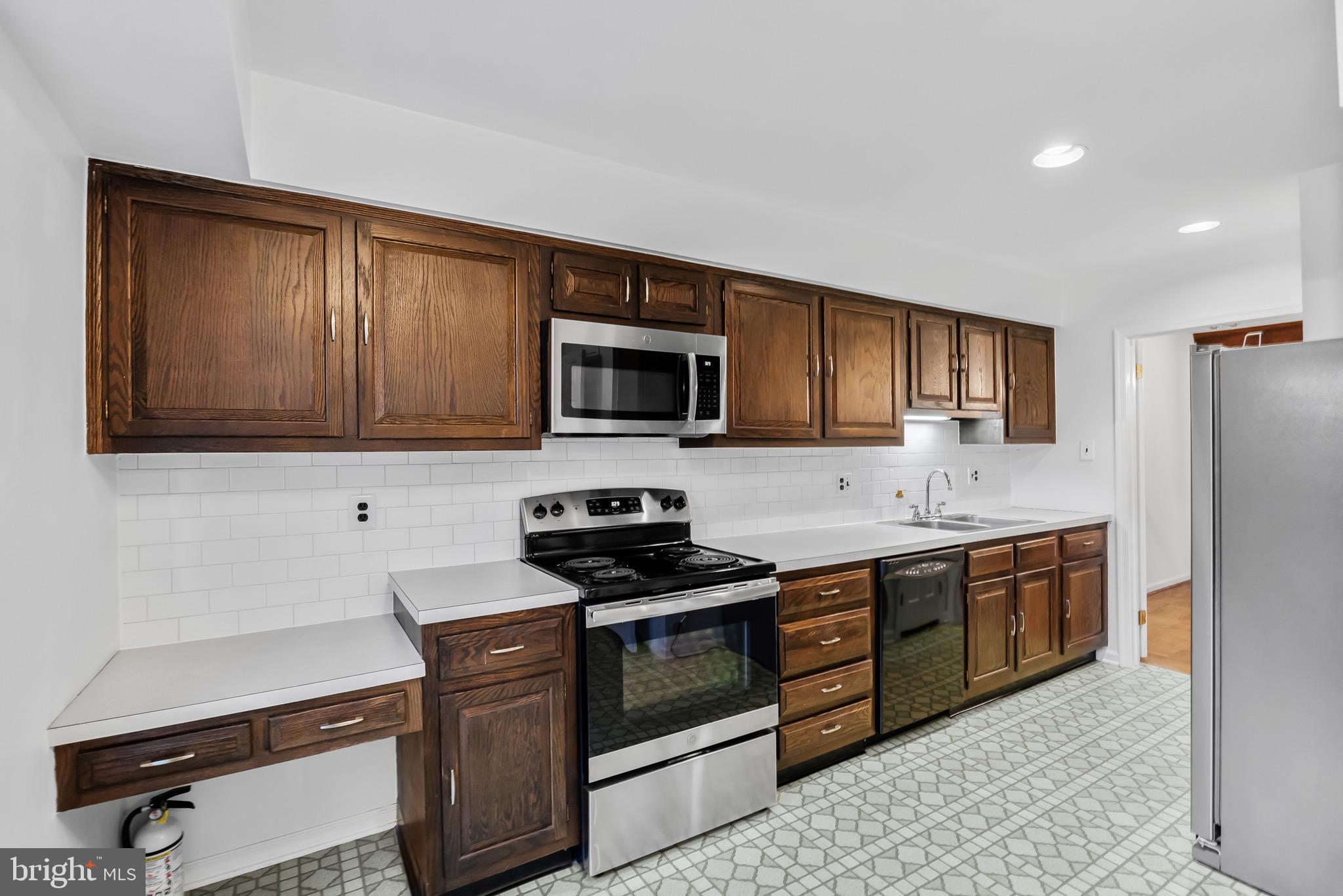 633 East Main Street, Unit B5 Moorestown, NJ 08057 - Photo 7 of 30