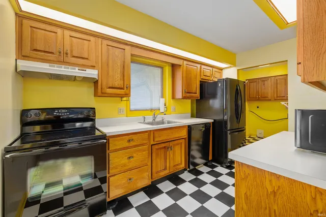 $229,900 | 4718 County Road 12, Waterloo, IN 46793