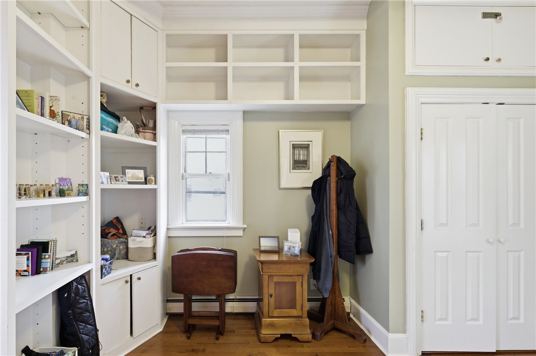 12 Catherine Street, Unit 2 Newport, RI 02840 - Photo 15 of 38