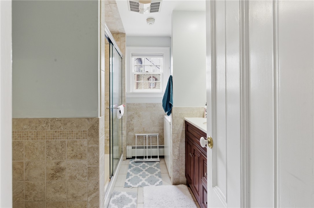 12 Catherine Street, Unit 2 Newport, RI 02840 - Photo 28 of 38