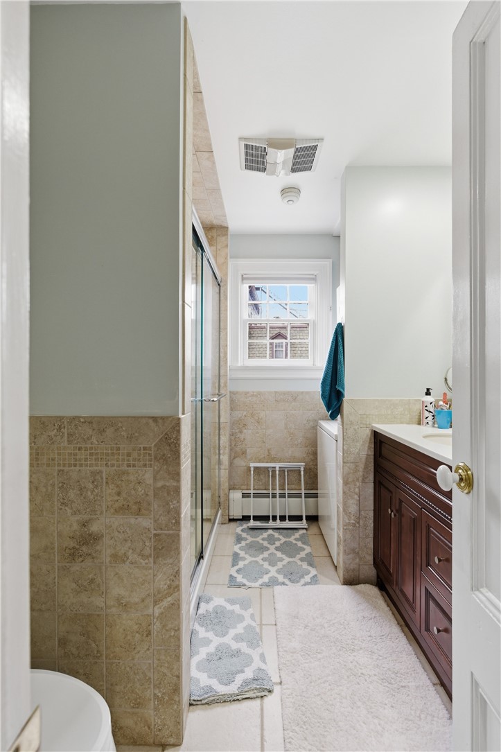 12 Catherine Street, Unit 2 Newport, RI 02840 - Photo 29 of 38