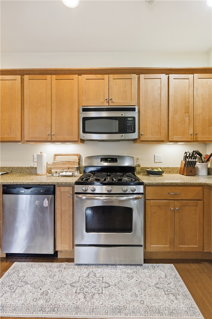 12 Catherine Street, Unit 2 Newport, RI 02840 - Photo 7 of 38