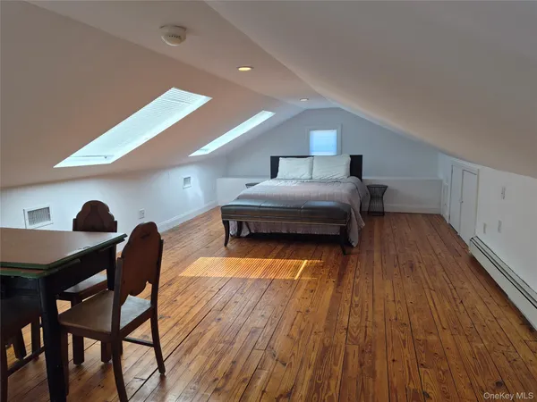 $1,699,000 | 2 South Valley Road, Hampton Bays, NY 11946