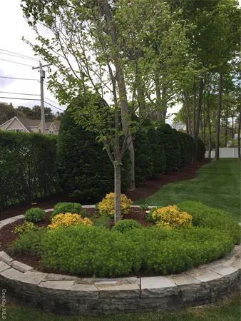 $1,699,000 | 2 South Valley Road, Hampton Bays, NY 11946