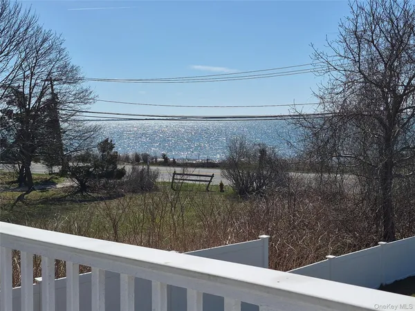 $1,699,000 | 2 South Valley Road, Hampton Bays, NY 11946