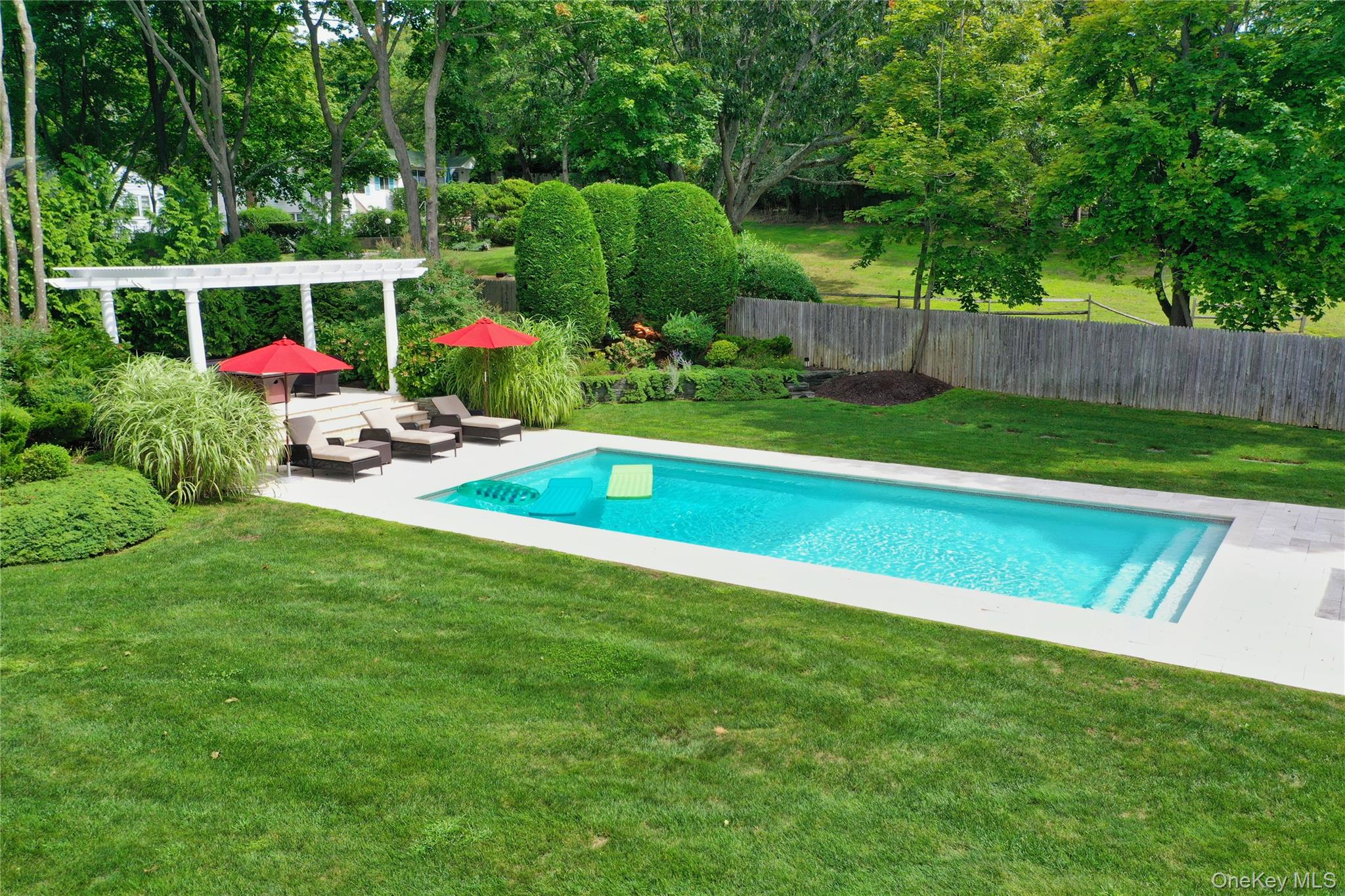 2 South Valley Road Hampton Bays, NY 11946 - Photo 3 of 10