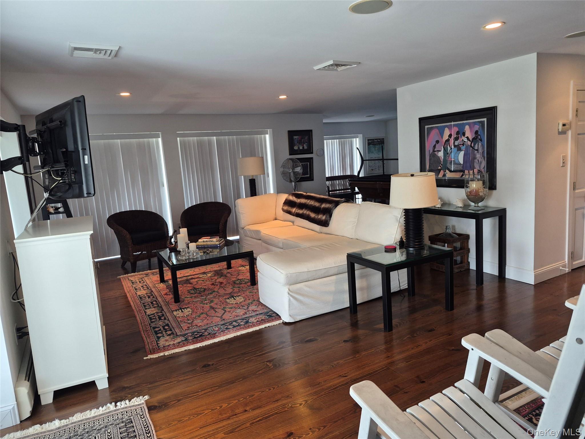 2 South Valley Road Hampton Bays, NY 11946 - Photo 7 of 10