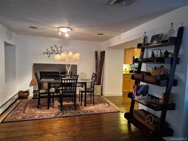 $1,699,000 | 2 South Valley Road, Hampton Bays, NY 11946