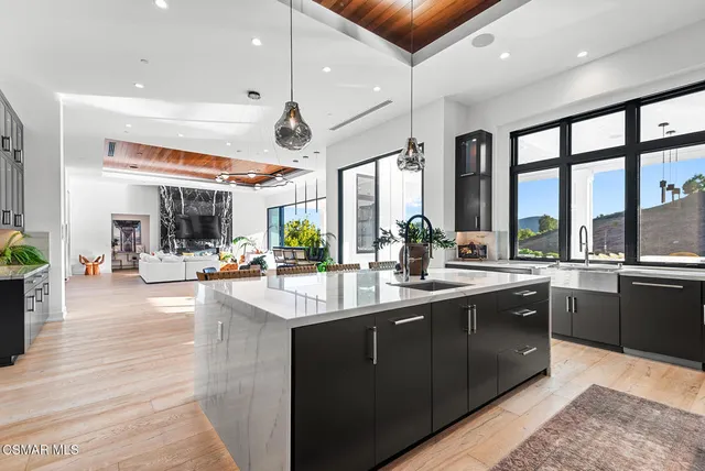 $7,999,950 | 2111 High Knoll Circle, Westlake Village, CA 91362