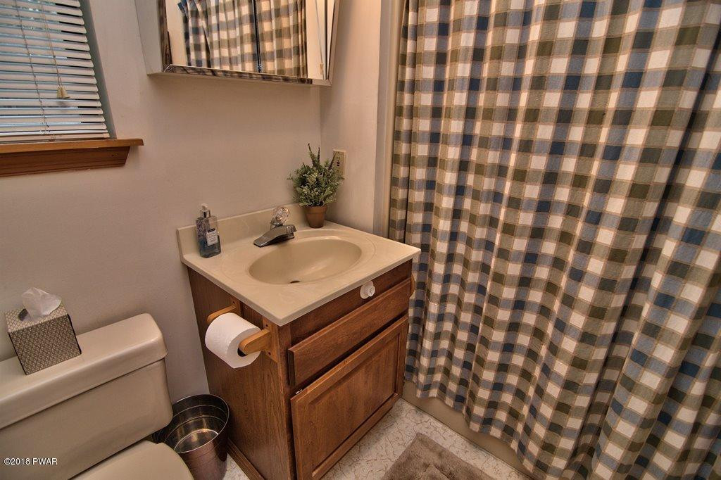 845 Deerfield Road Lake Ariel, PA 18436 - Photo 19 of 98 Bathroom 1 View 2