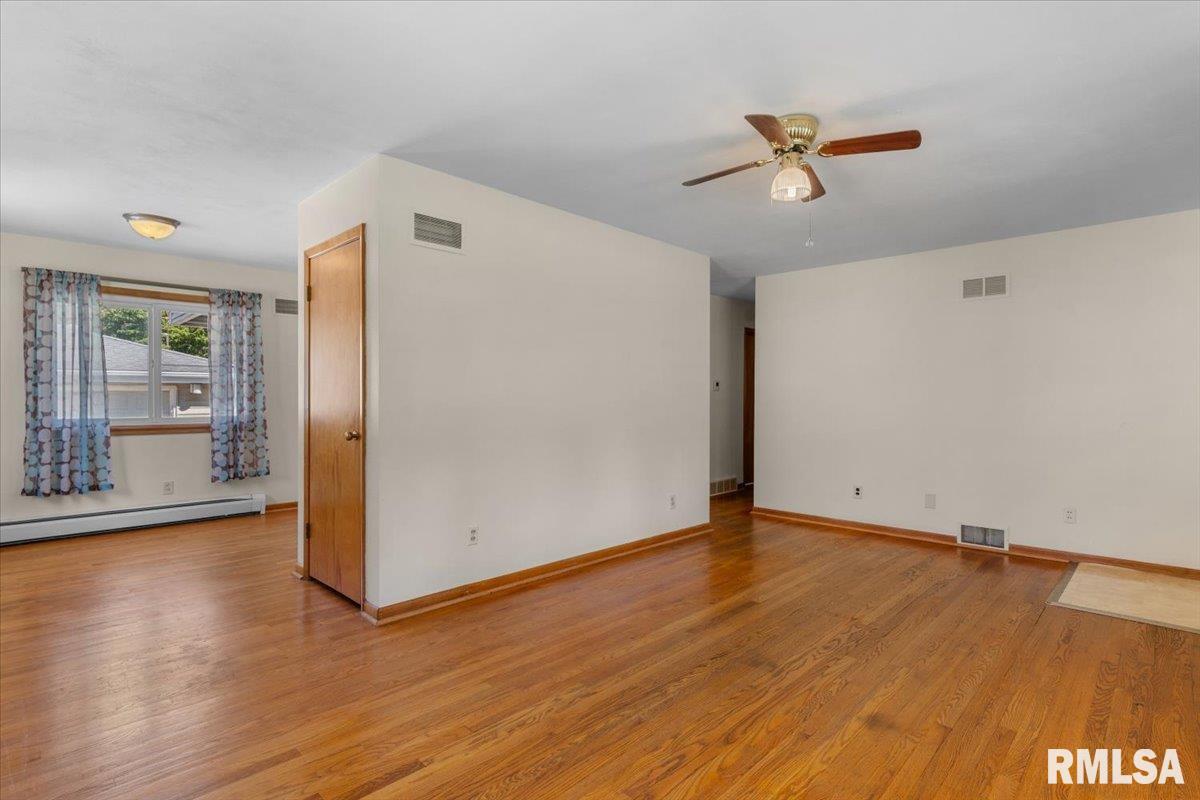 3344 South Fremont Street Springfield, IL 62703 - Photo 8 of 36 Gallery Image 8