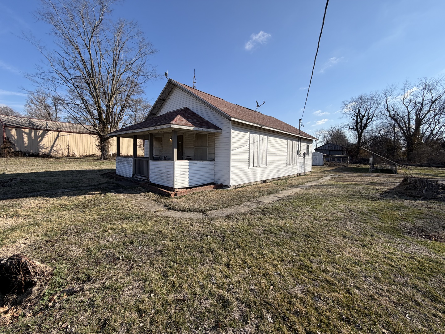 509 Main Street Walnut Hill, IL 62893 - Photo 2 of 9
