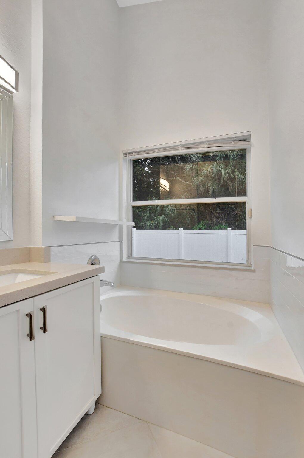 10230 Allegro Drive Boca Raton, FL 33428 - Photo 9 of 20 Primary Bedroom