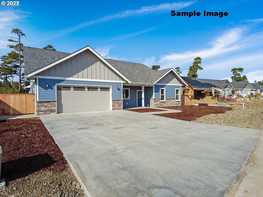 1800 Dunbar Way Florence, OR 97439 - Photo 2 of 32 a very nice looking house with a large parking space