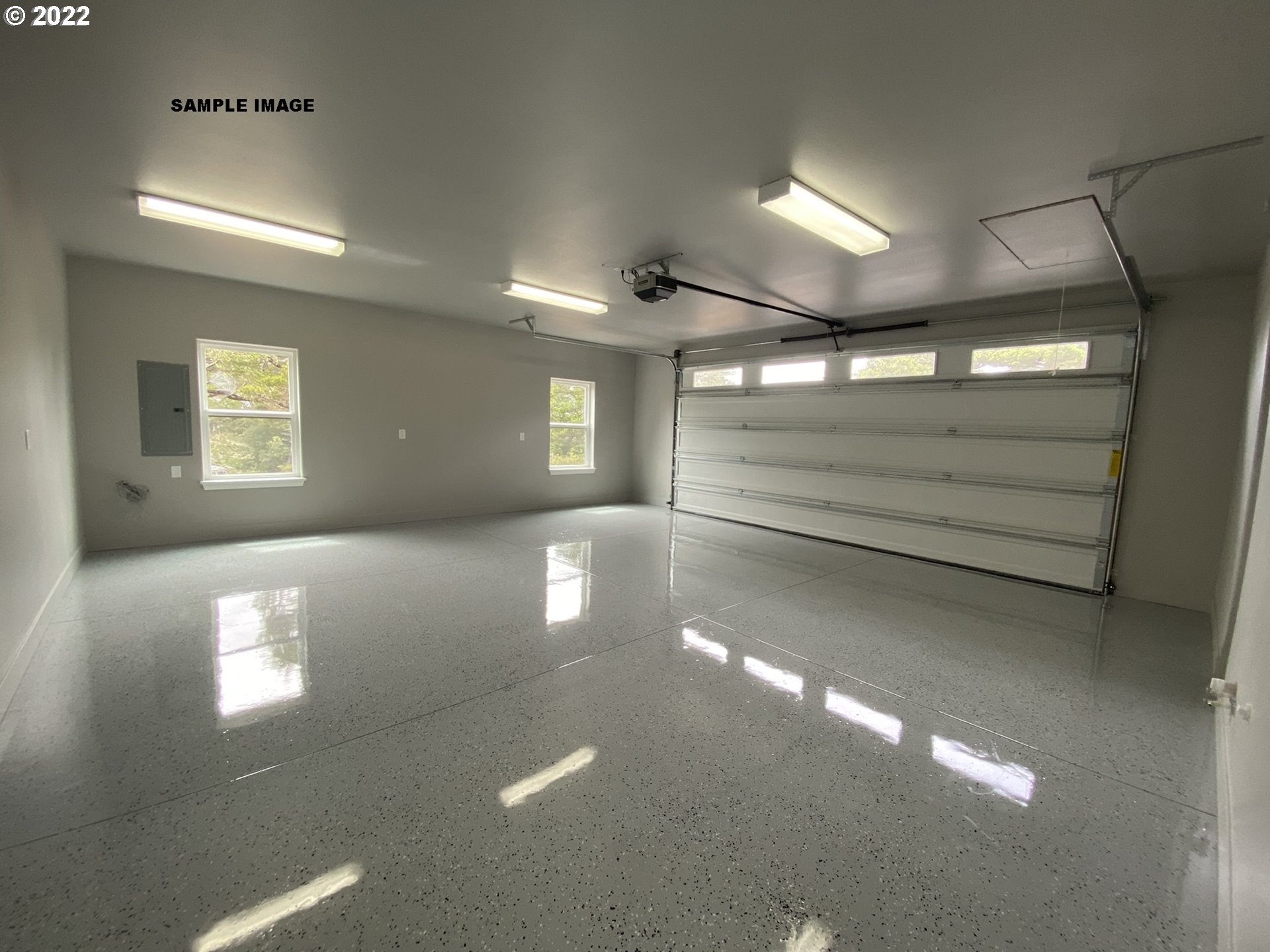 1800 Dunbar Way Florence, OR 97439 - Photo 29 of 32 a view of empty room with window