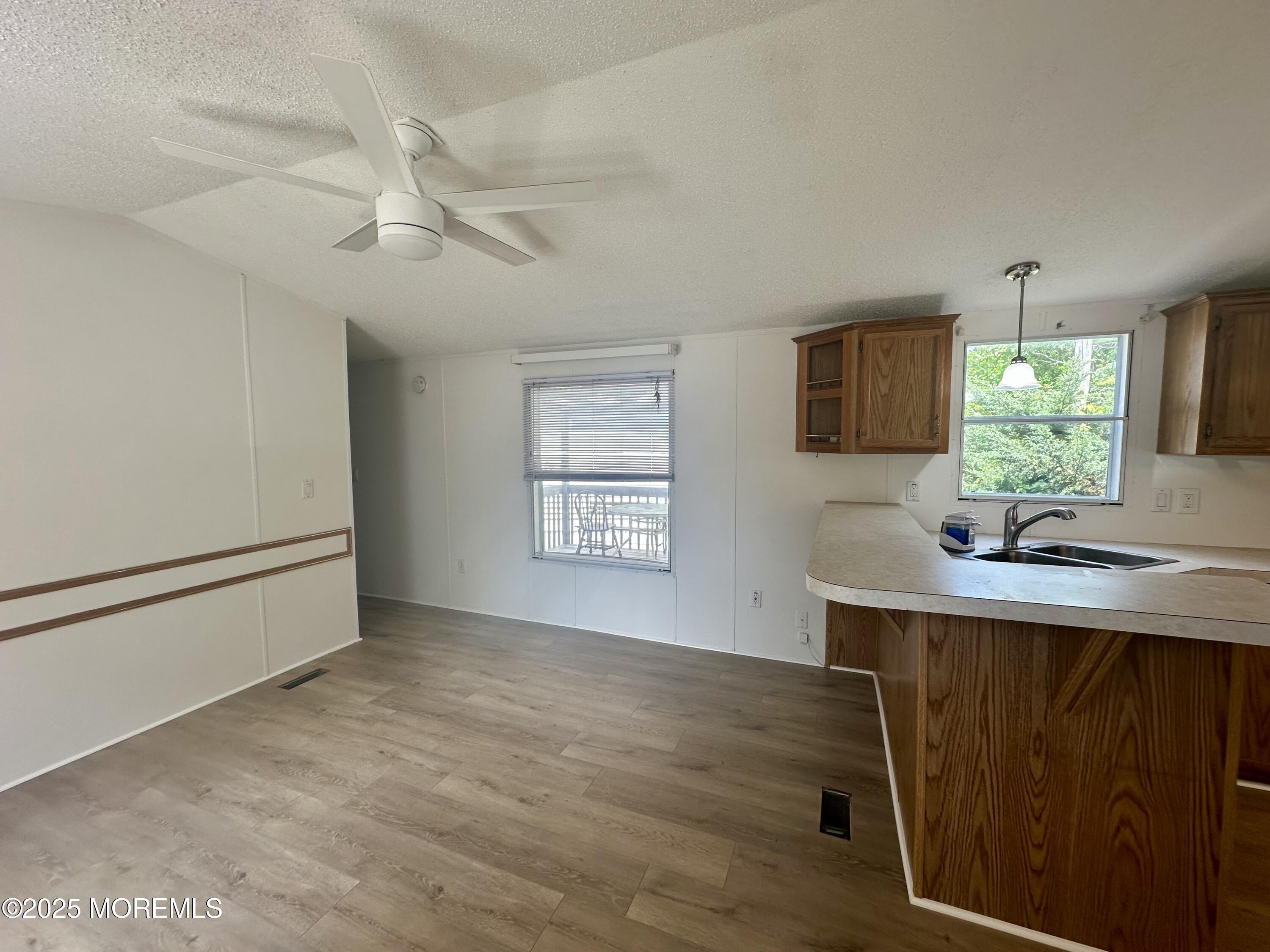 11 B Trail Brick, NJ 08724 - Photo 4 of 24 Living Room