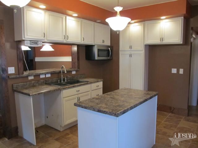 403 North 7th Street Decatur, IN 46733 - Photo 8 of 13